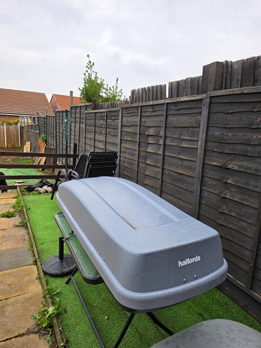 Halfords medium sized roof - halfords,